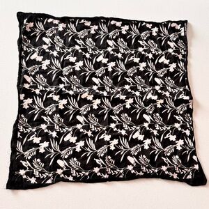 Black and White Floral Print Bandana